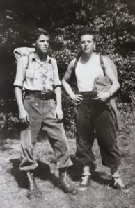 Stanley a Čárli koncom 40. r. 20.stor